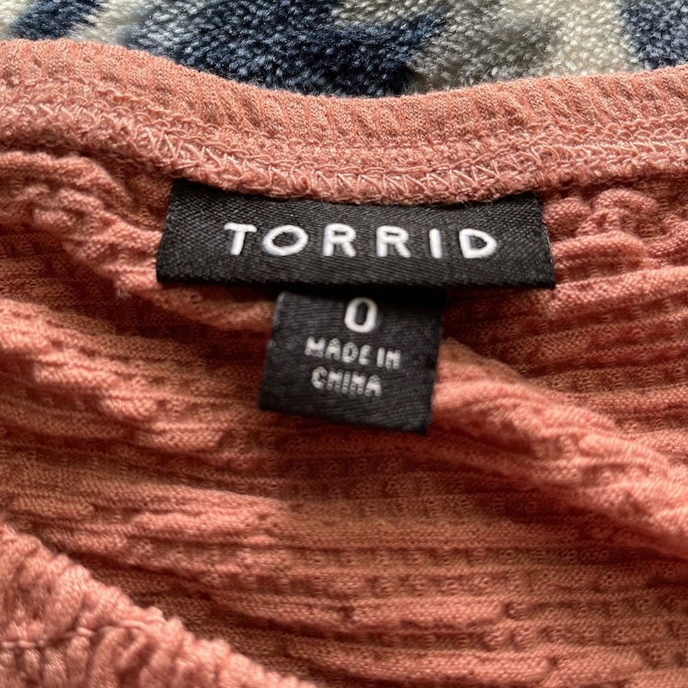 Torrid 0 Smocked Off Shoulder Babydoll Dusty Pink - Picture 5 of 6